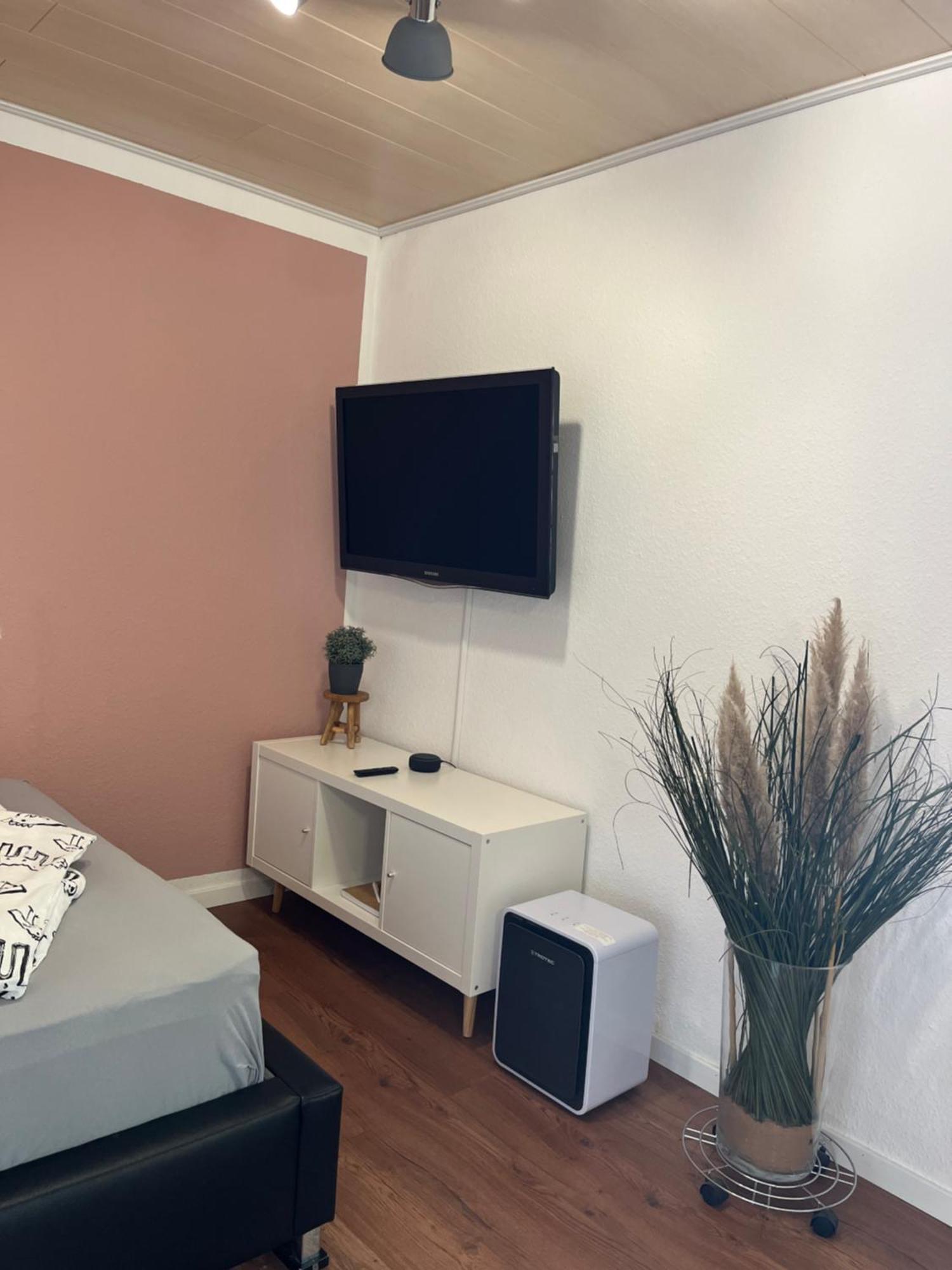 Fewo Haus Hutzelbuck In Idyllisch-Gruener Lage Naehe An Ansbach Bagian luar foto