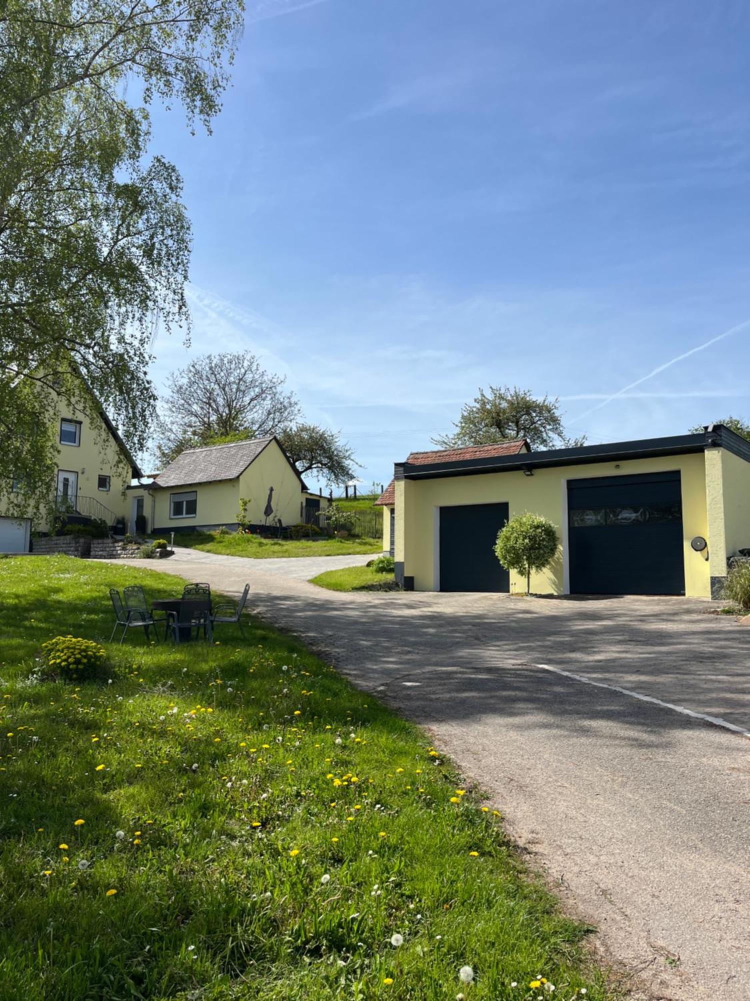 Fewo Haus Hutzelbuck In Idyllisch-Gruener Lage Naehe An Ansbach Bagian luar foto
