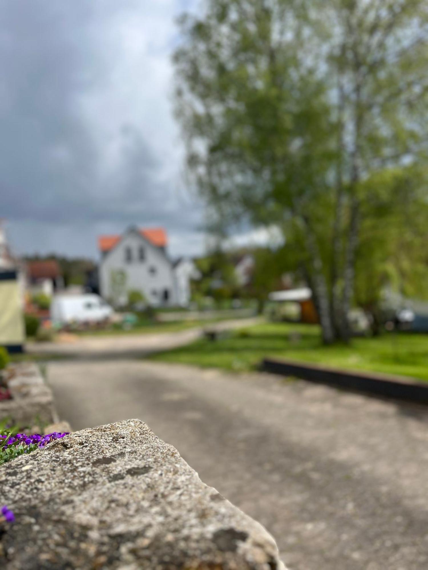 Fewo Haus Hutzelbuck In Idyllisch-Gruener Lage Naehe An Ansbach Bagian luar foto